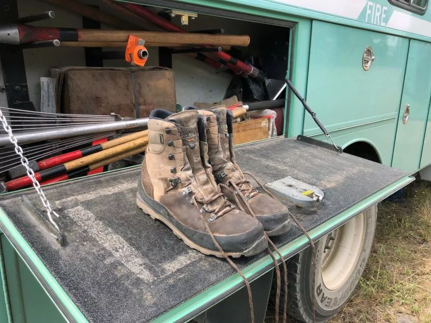 Identify the brand and model? posted by dhoey1212