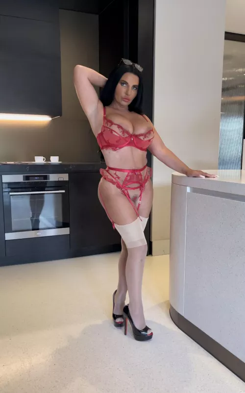 In need of a man that can appreciate a milf getting more natural with age (37F)
 by kimmyitalia