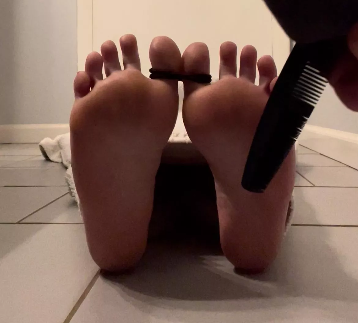 Sneak peek into my latest tickle session.. Xo posted by HisAndHersFootFun