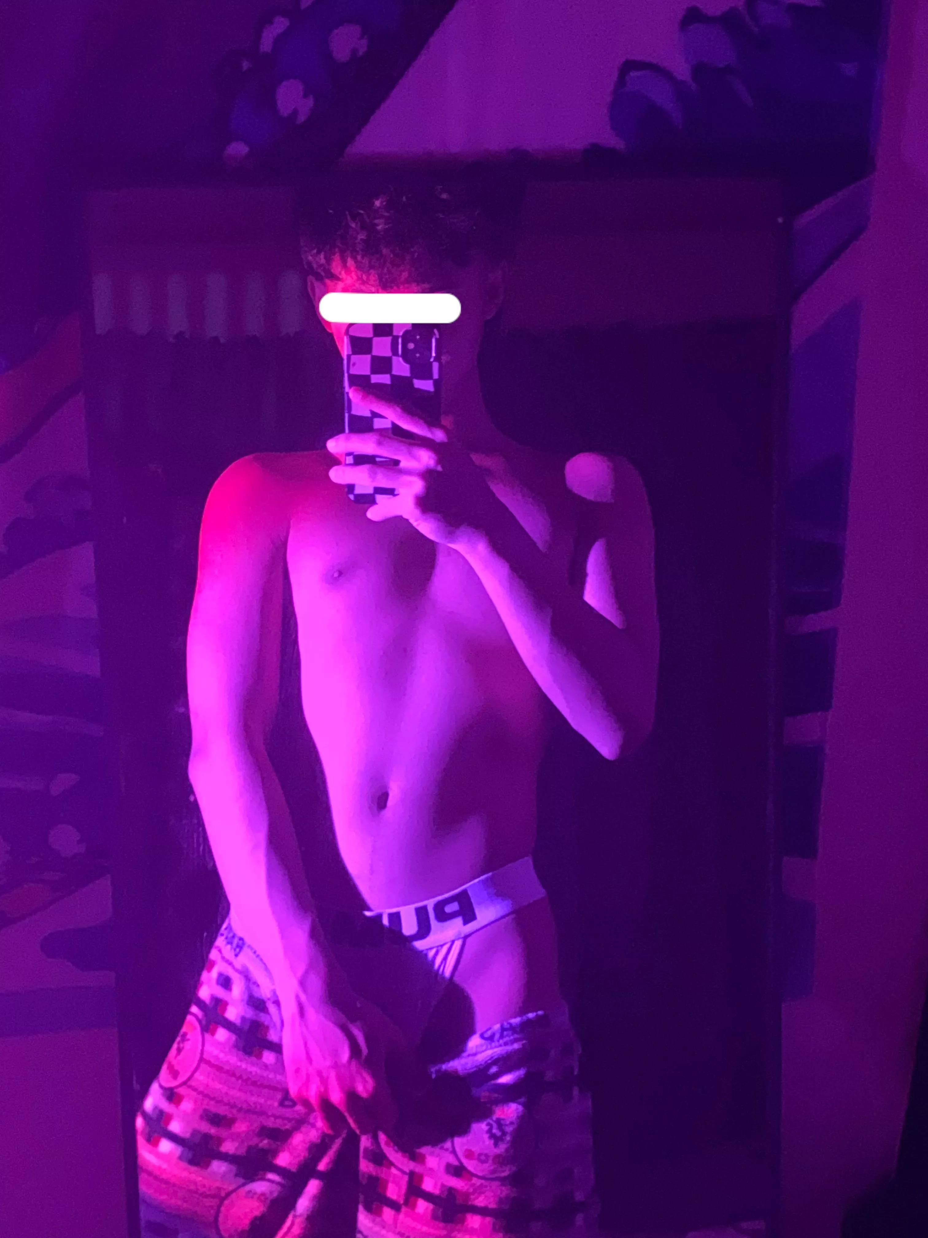 someone make me their small spoon 😩 posted by yoshiro_alt