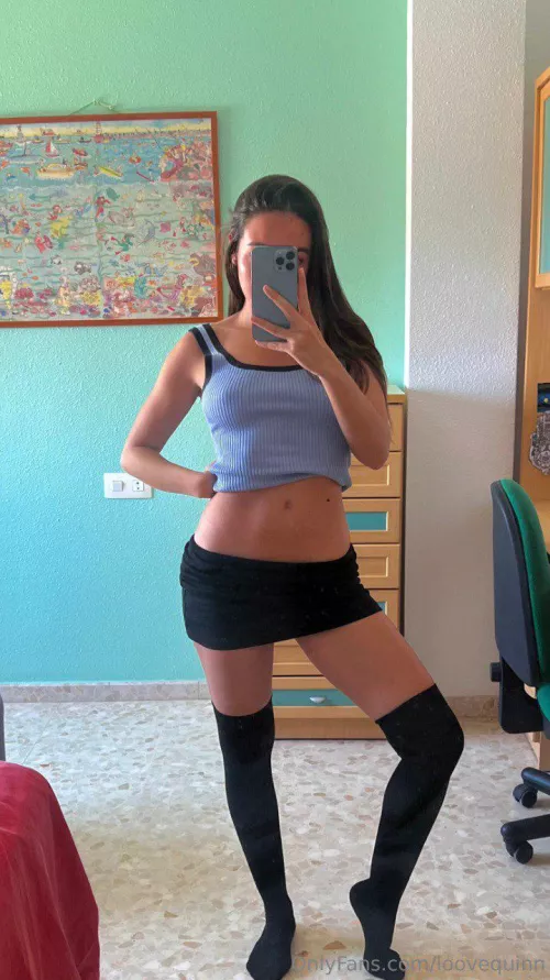 Today the parents of the kids have been staring at me more than usual.... by selenequinn