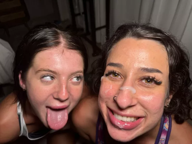 We found a boy on tindr & he gave me a facial by kiki_isobel