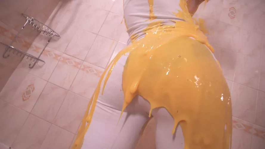 Who likes seeing me getting all messy?!💦💛 by 1sweetpoppy