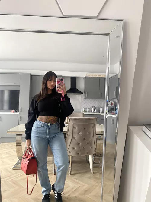 Beautiful and stunning F29 by Quick-Pomelo5361