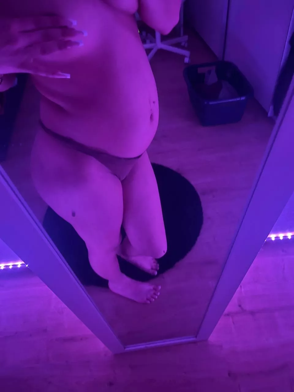 16 weeks pregnant  posted by Gina06-