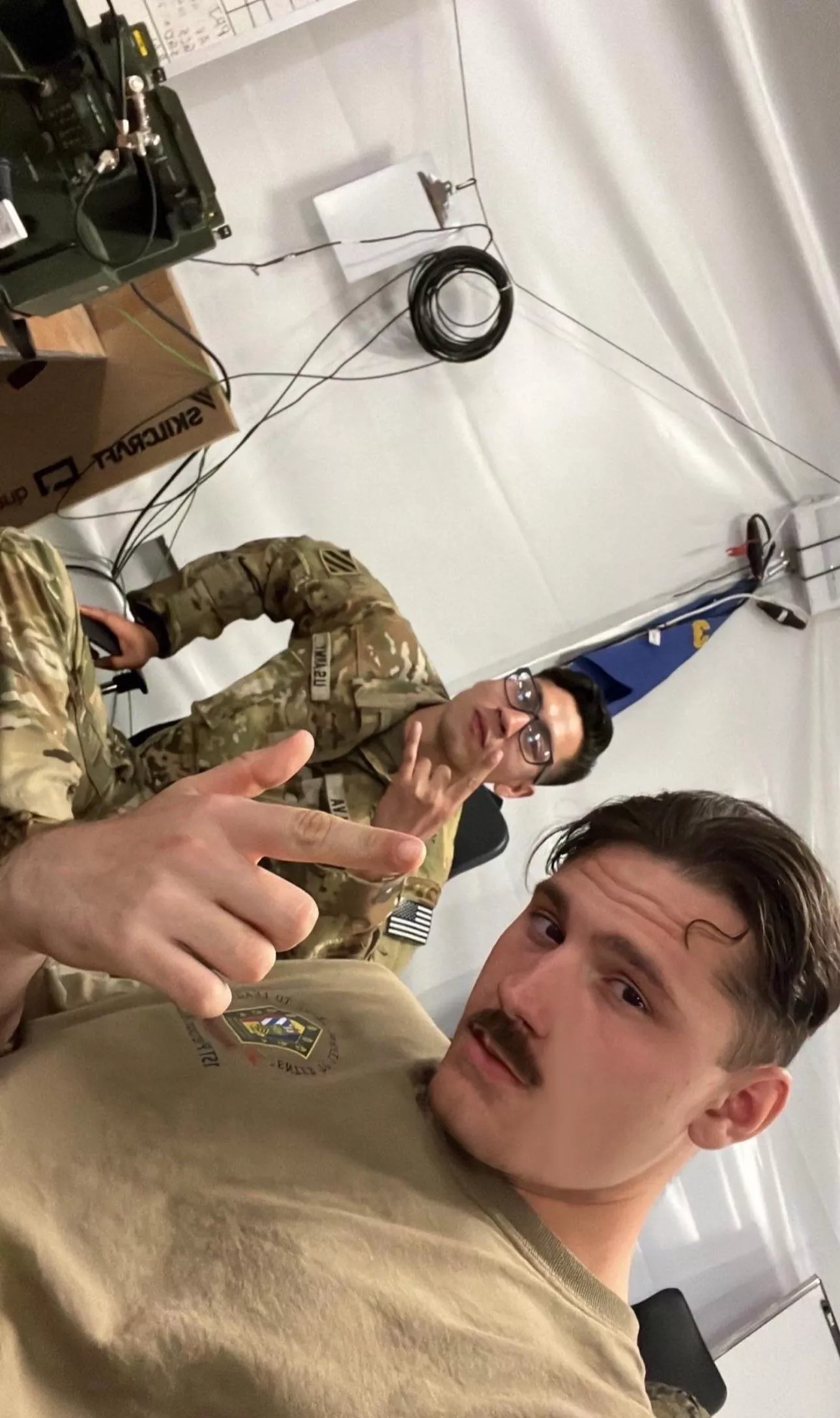 [22] Passing time and posting here posted by ant_8177