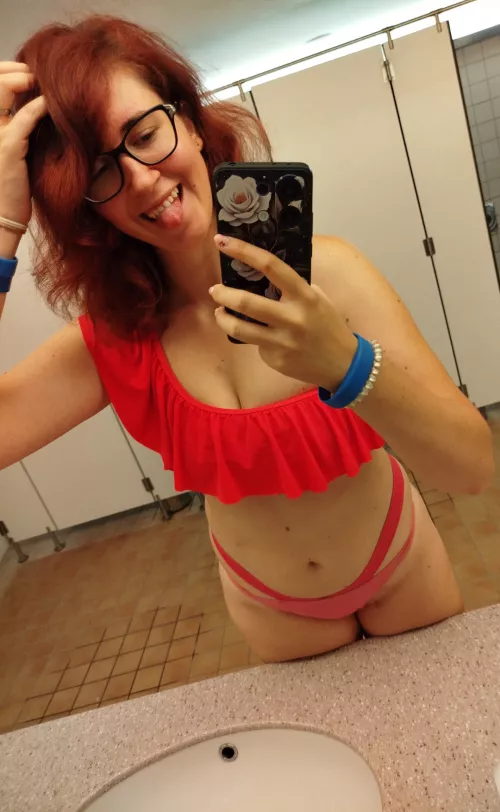 Cutie selfie  by Loly_Smile