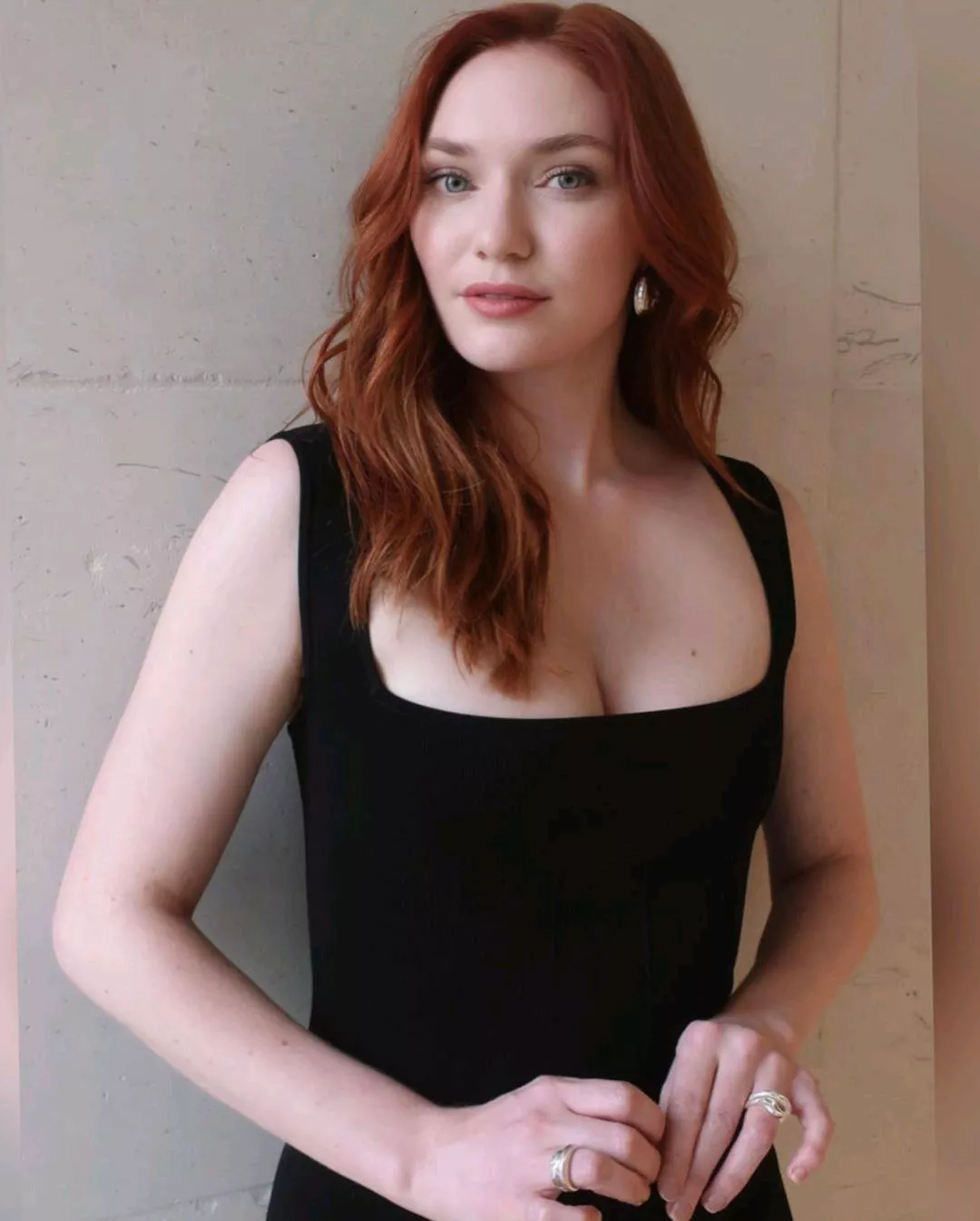Eleanor Tomlinson  posted by portmaniac