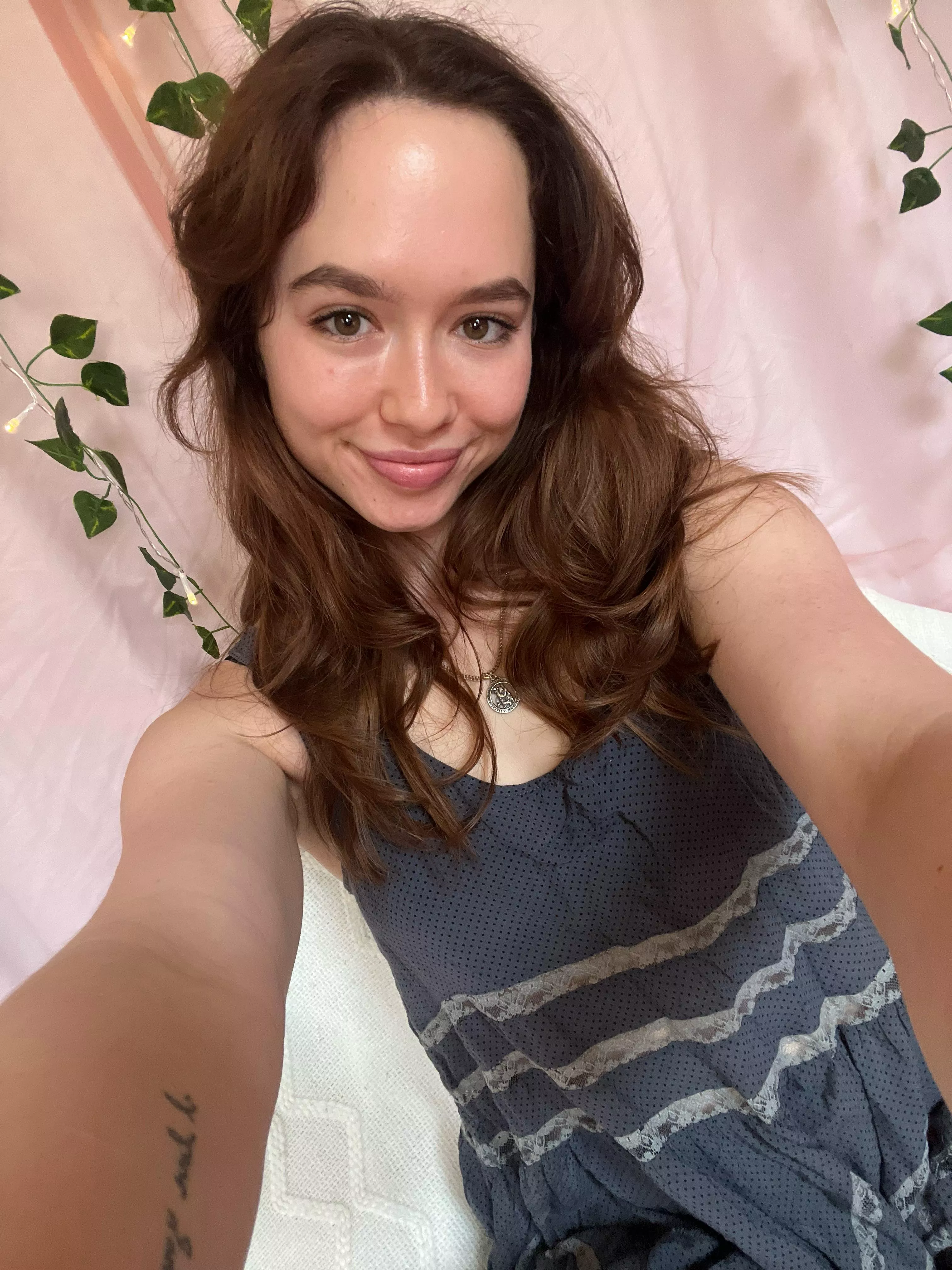 I’m live now! Come play :) Lovense connected 💕 @ honeyandroses posted by layylahh
