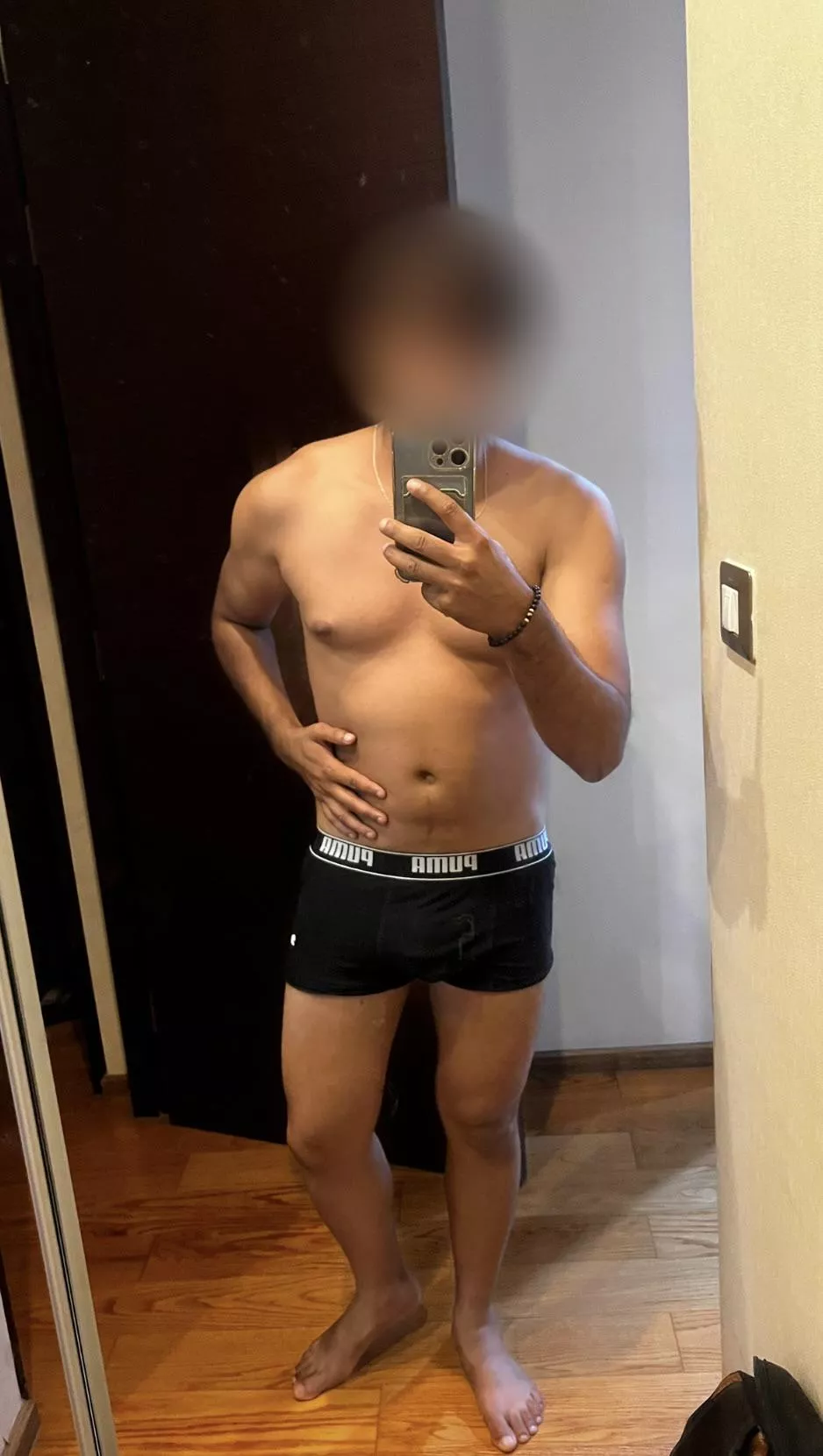 Mirror selfie  posted by nikka_builder