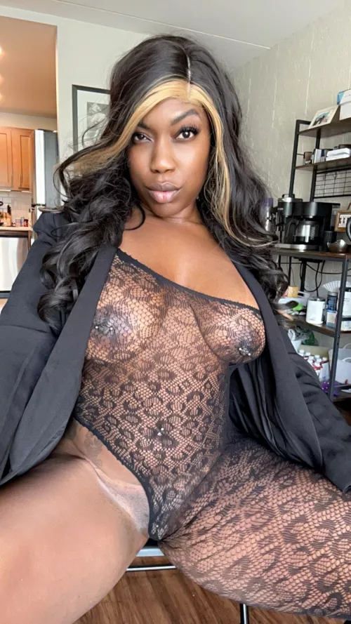 Pull the lays to the side and devour every last drop by foxybalboa23