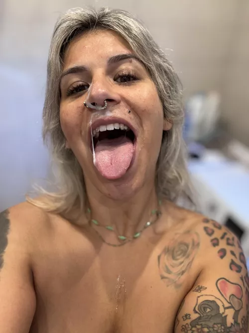 All on my face  by eleftheriacassie