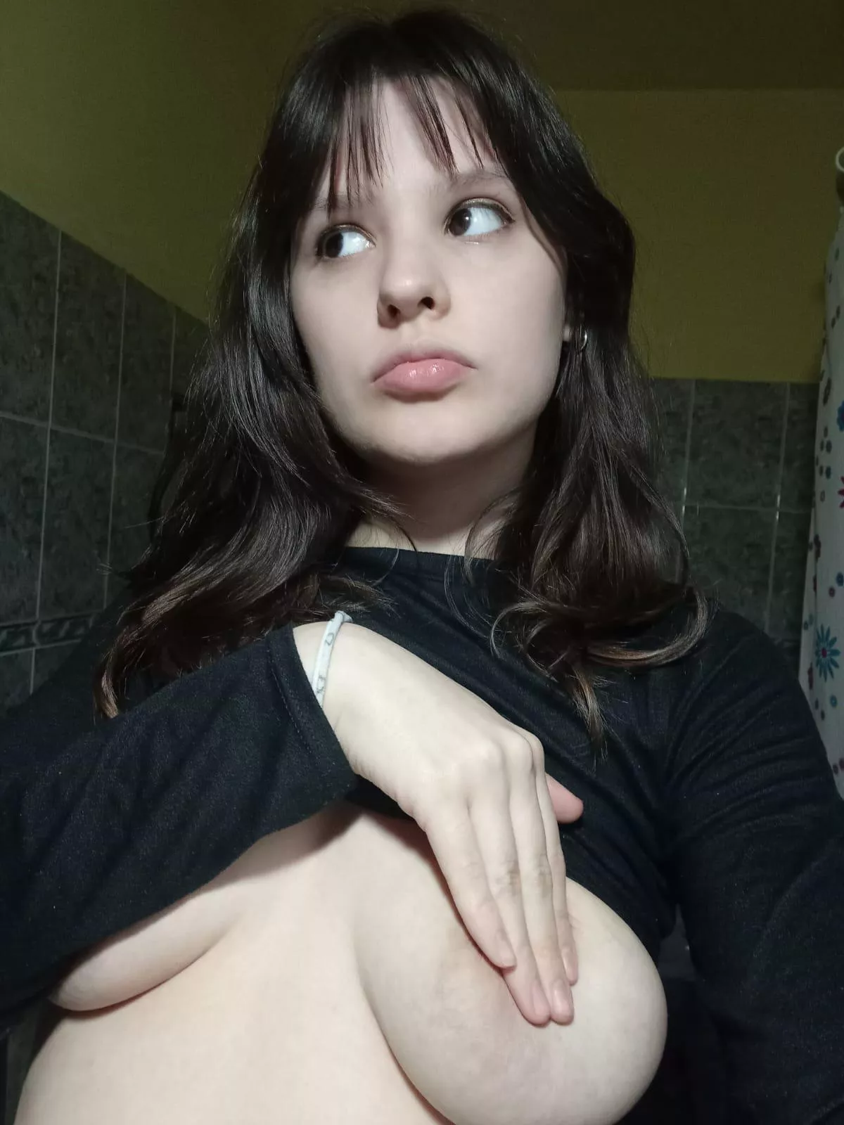 barely legal and looking forward to having fun posted by Theshyxo