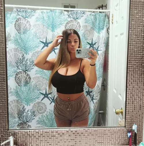 Big in black  by anonymous123456_