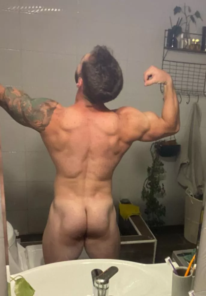 Do I look cute to you? posted by gold_trainer_