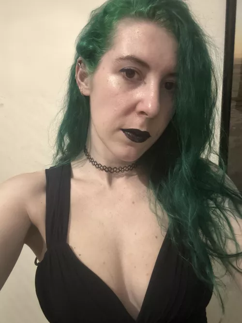 Dress cleavage by sirenskiss3