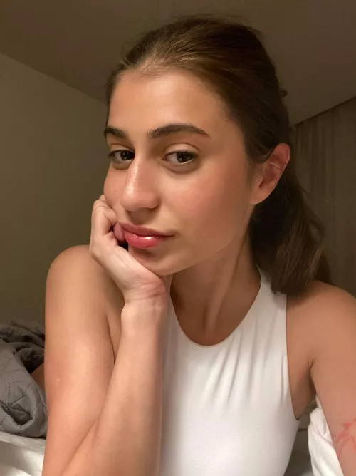 If you see e outside would you think I a average or hot? by Specialist_Imperfe