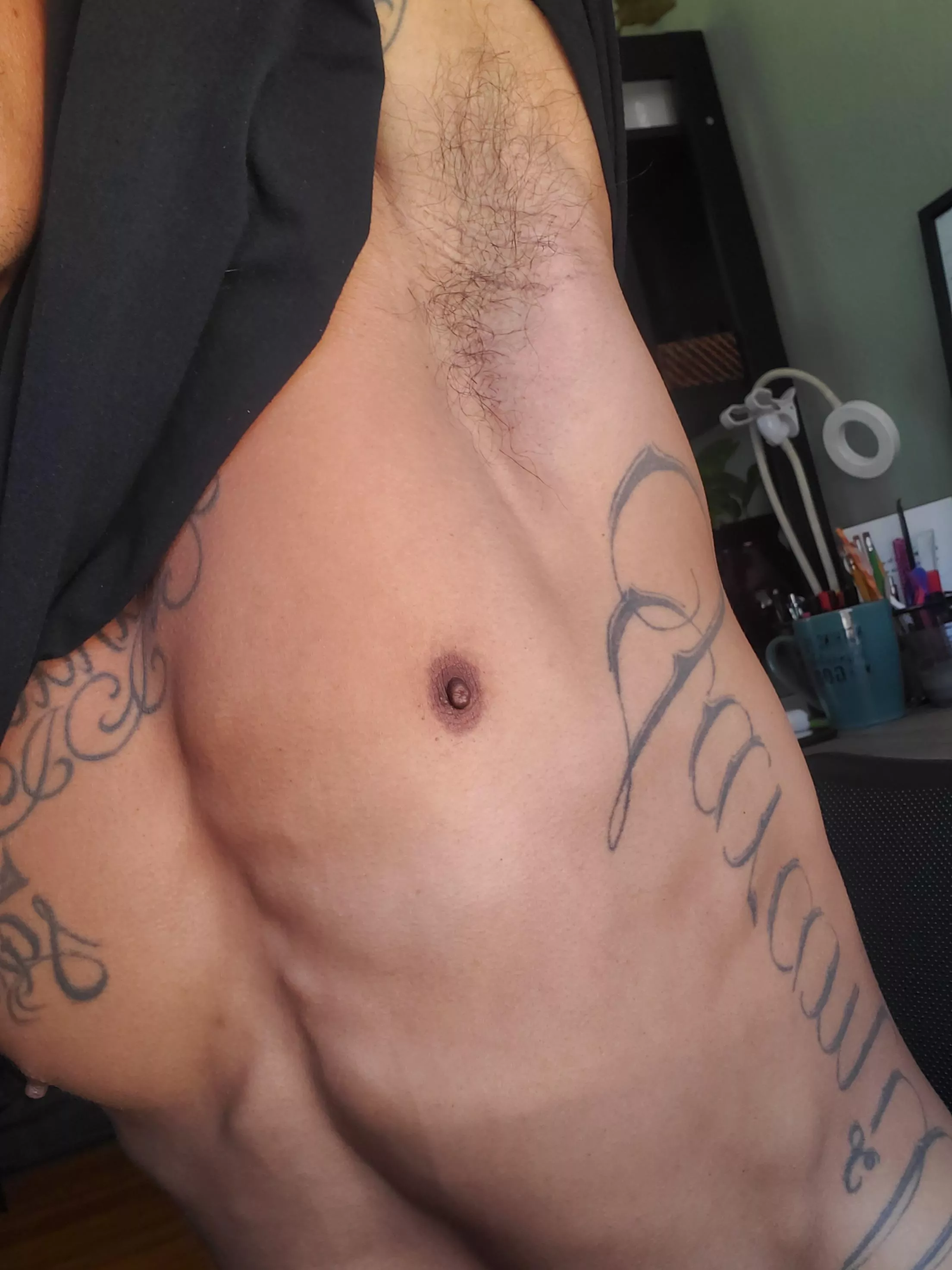 I'm ticklish posted by shortking_fit