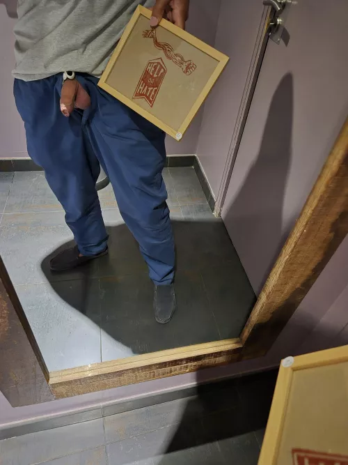 In the restaurant: Help or hate by JoeMarc72