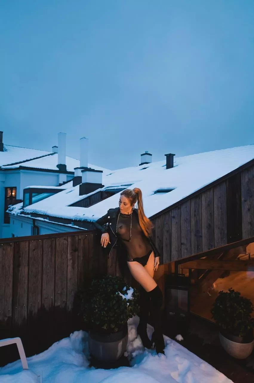 Incredibly beautiful view from the roof posted by Divi_Steller