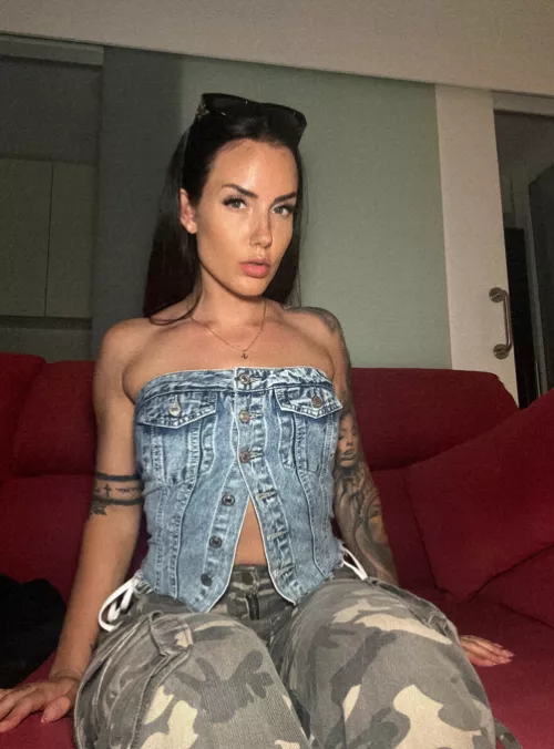 just 3 buttons and it's all yours by ViviC-Explores