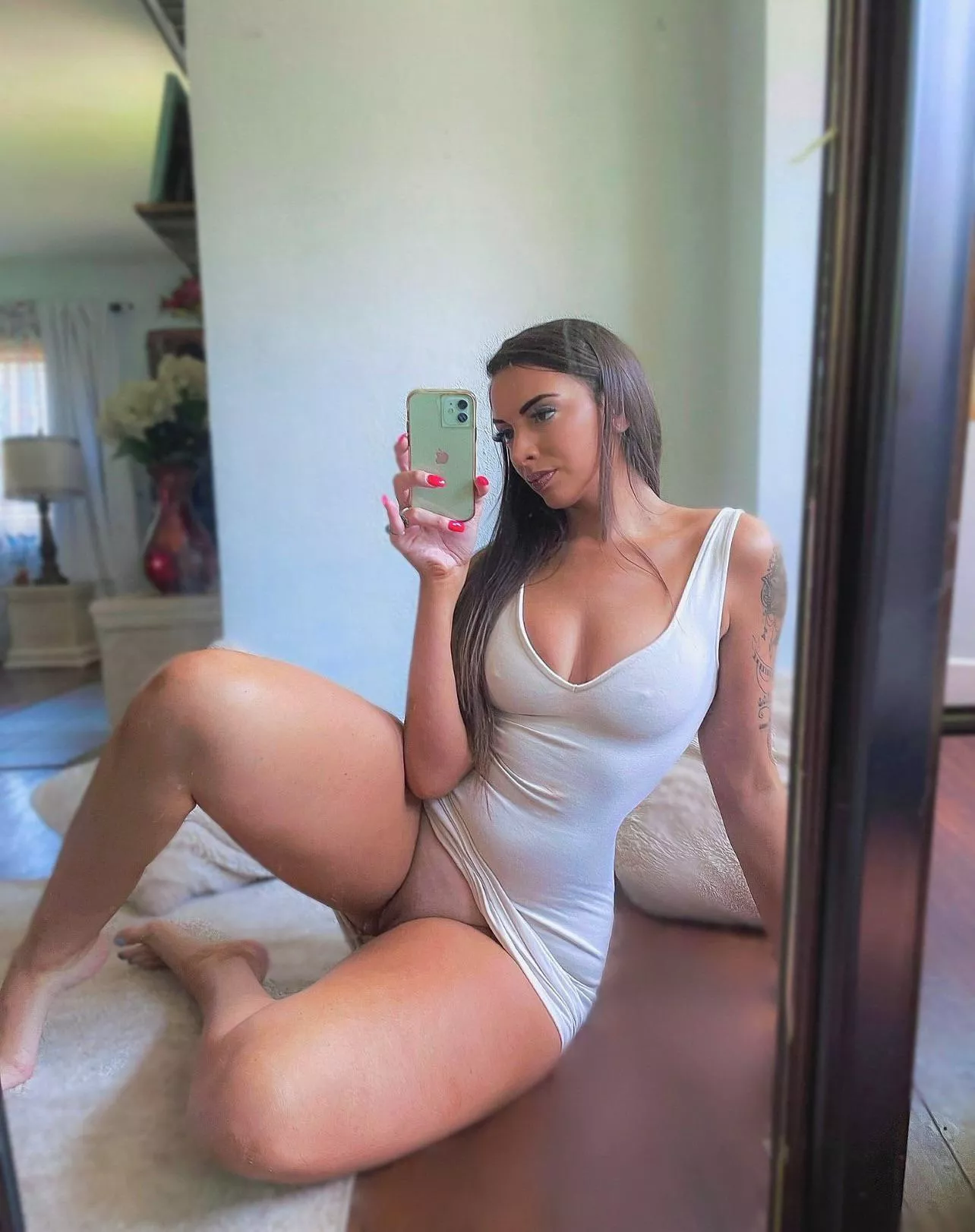 Thick thighs and a sundress >> posted by HotWetHailey