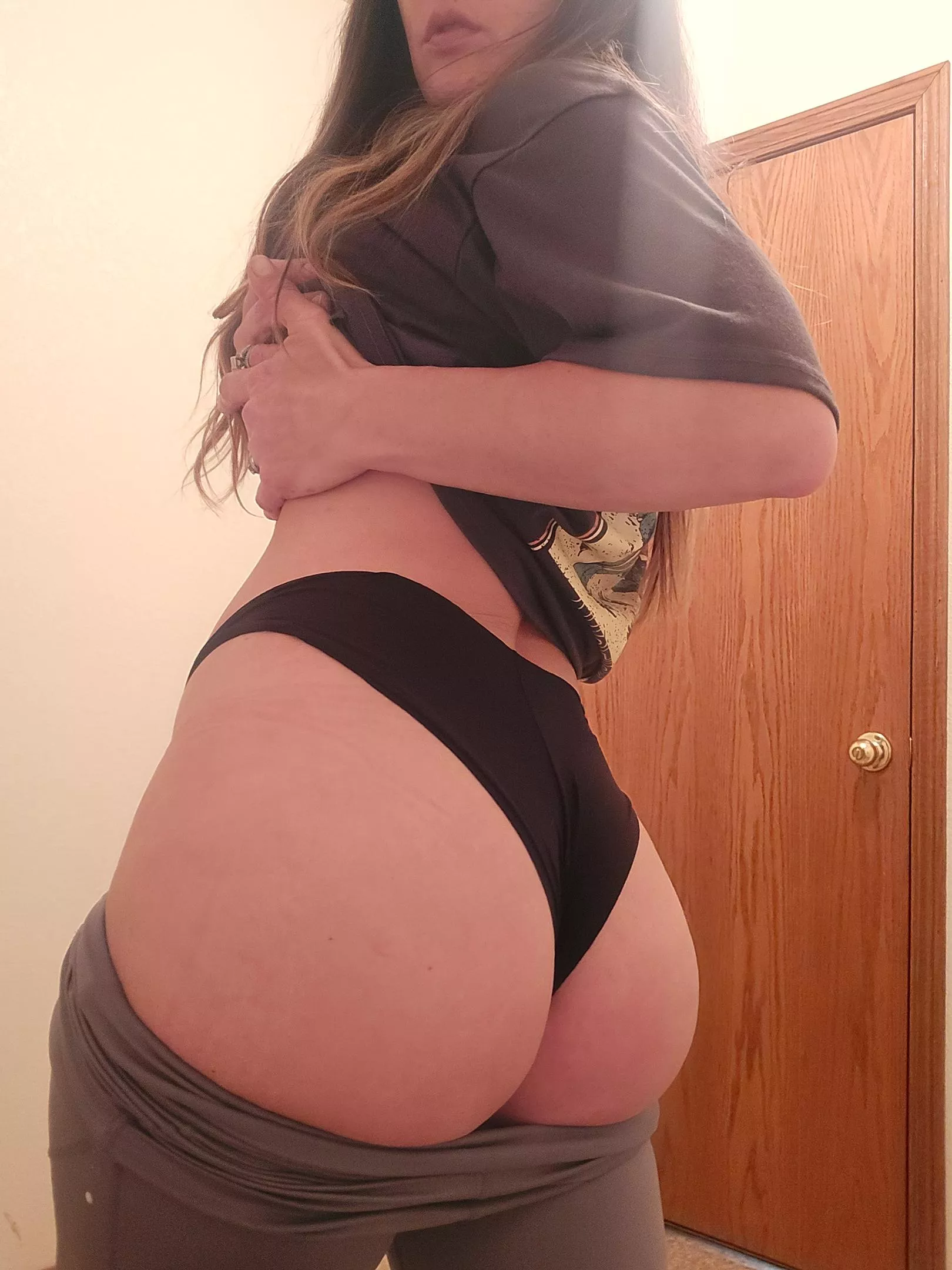 Those late office nights  posted by HotMysteryMama