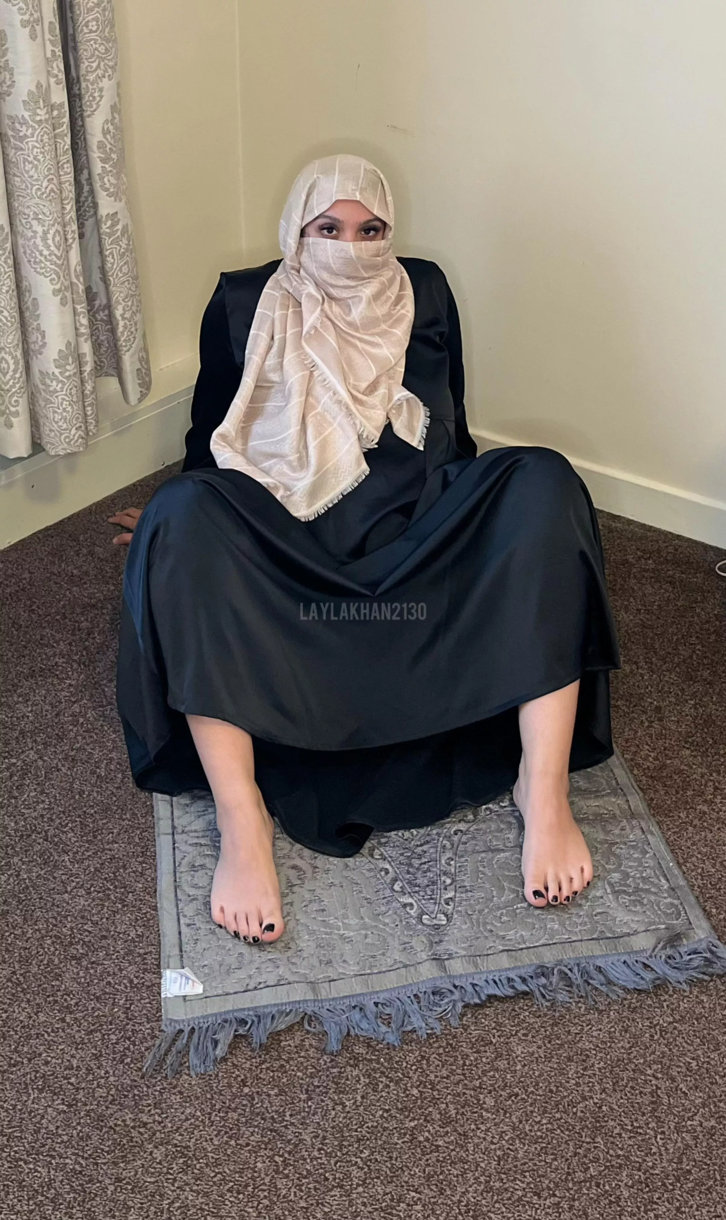 Want to see wats under posted by laylakhan2130