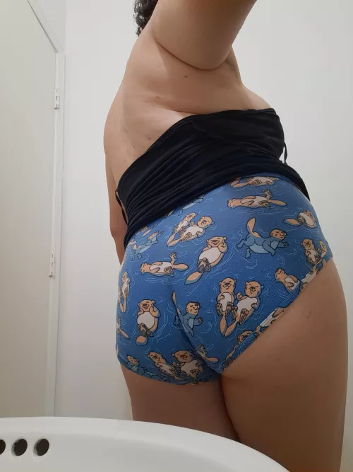 I'm tryna be like these otters on thia monday  by Ellieerotica2