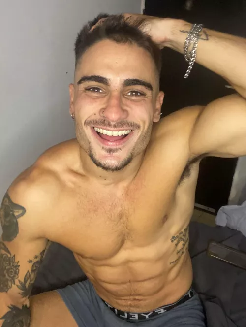 [24] get a taste of my ripped muscles by OlieTheKing