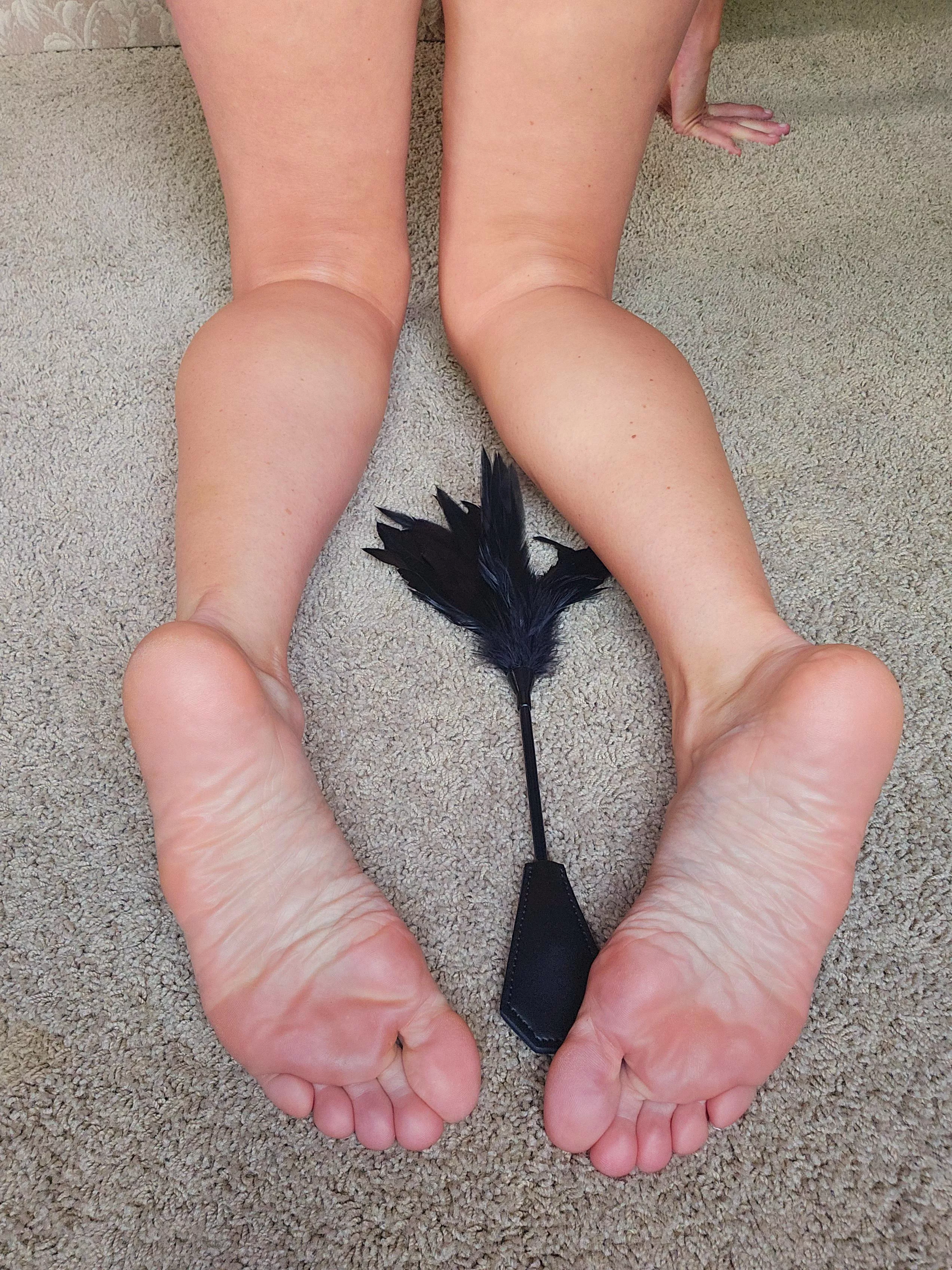 Come with me. Je t'adore, mon cheri. I'm tickled pink and I like what you're thinking. - Corinne posted by BetteDavisEyes1