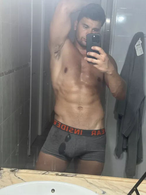 Cum, sweaty and muscular💦🔥❤️ by realisiwak