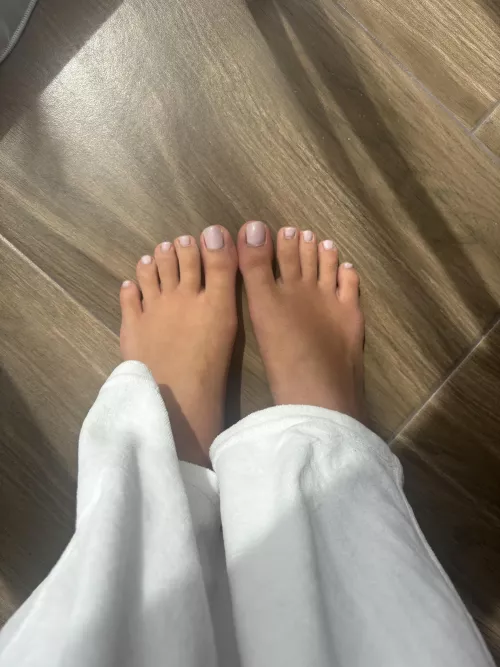 Give them a kiss 🥰 by SuspiciousMachine756