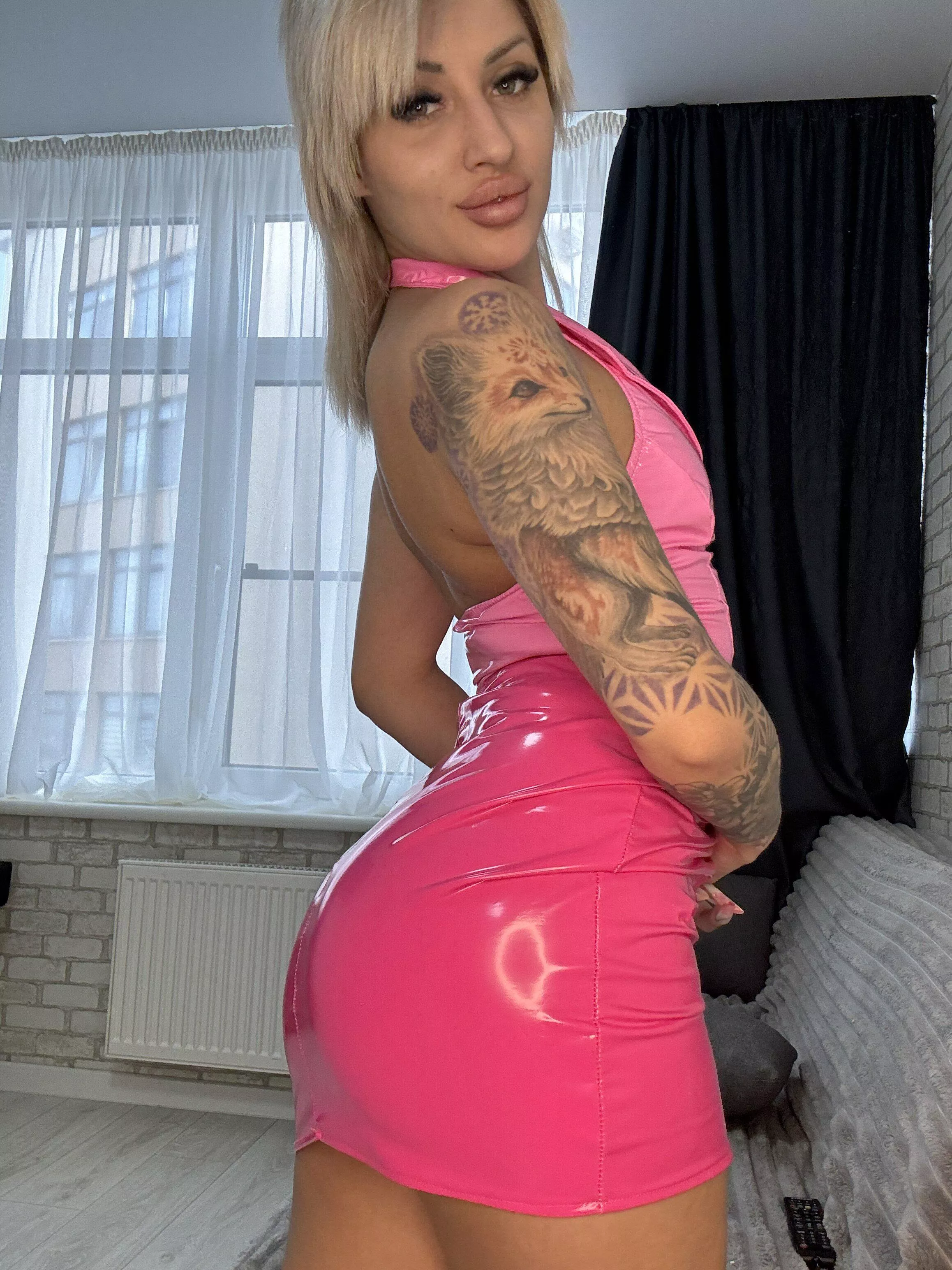 Glossy attire for a tempting encounter posted by CelestiaSoul