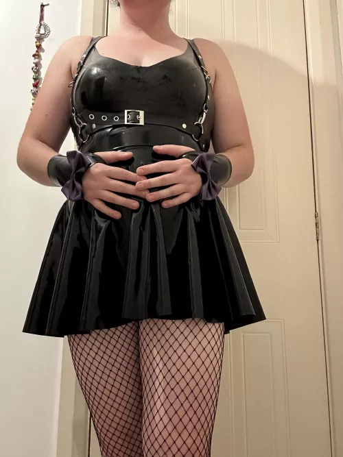 I’m a latex lover  by BlackberryEarthquake