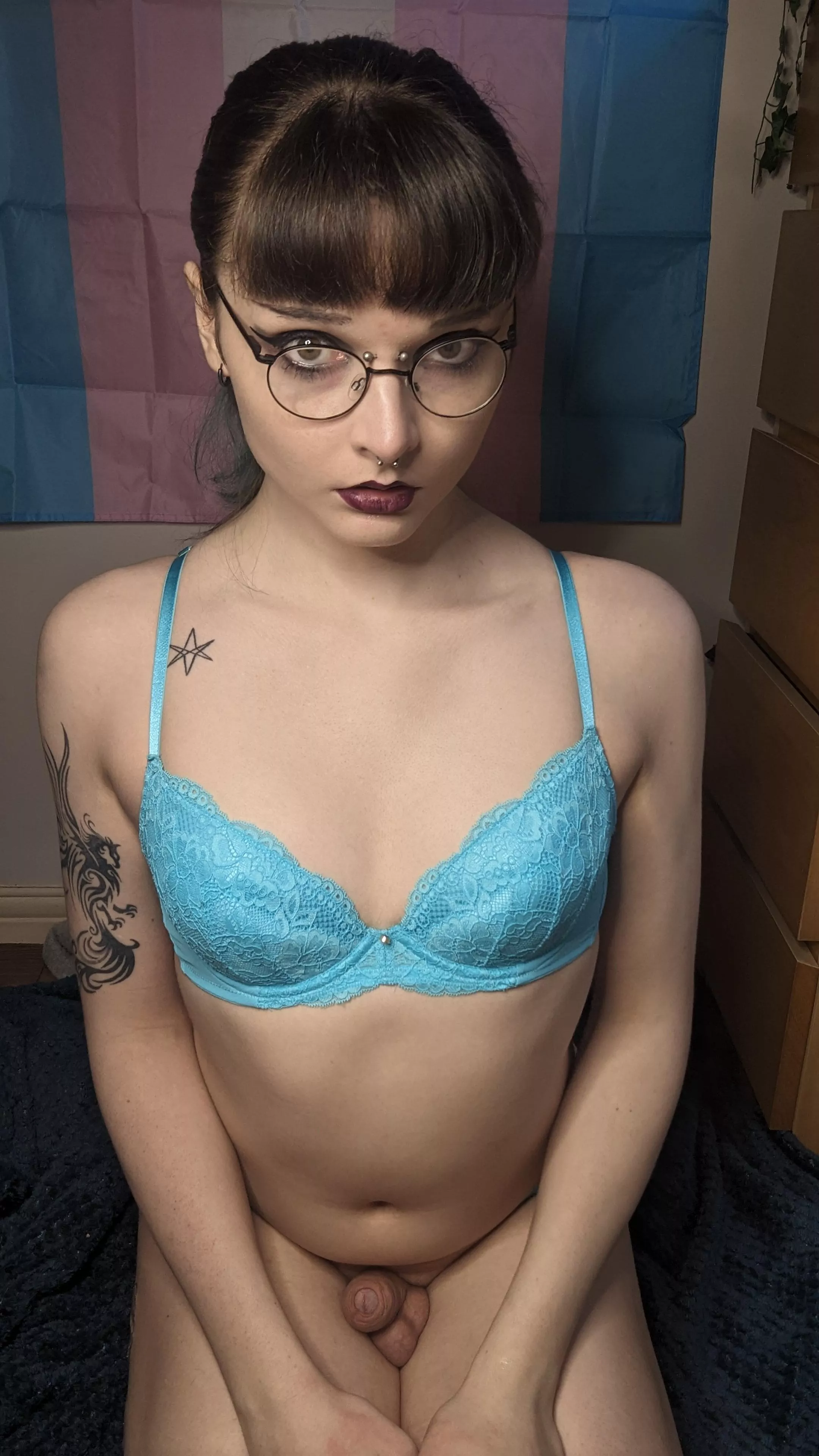 i'm so in love with the blue posted by tallgothtgirl