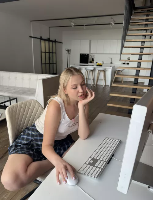 I'm trying to understand the gaming topic, but I need help by Secretjuliet