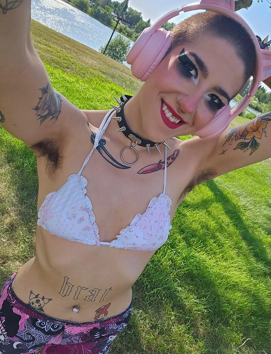 Lets go for a lil walk! posted by deathcorediva