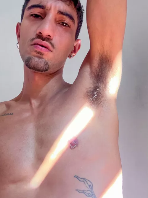 Once you smell it, you get addicted to me  by OCfromOcean