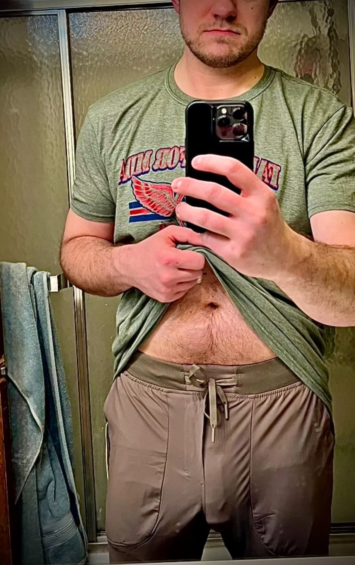 Pants can’t even hide my vein posted by workout28