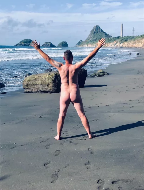 Summer vibes ☀️ take me back!  by Spiritual_Tear4100