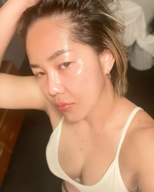 This is 90 percent humidity at 7 am by Cecelia_097