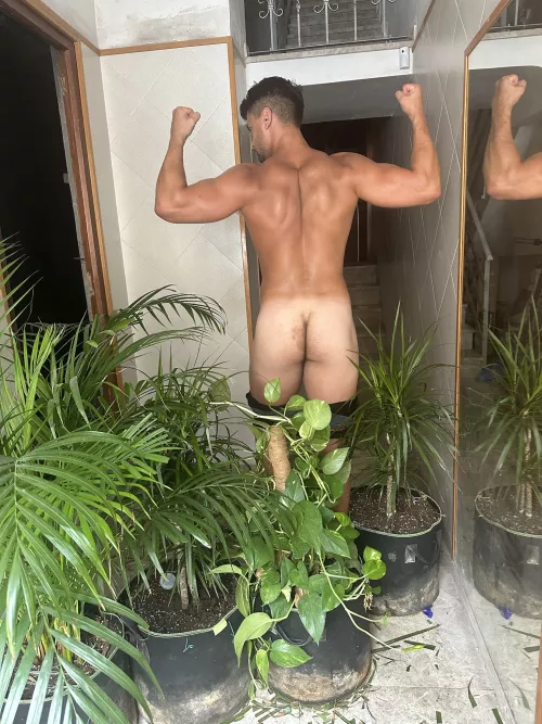 Train your glutes, you will thank me by realisiwak