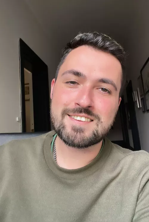 Afternoon, handsome lads! Have a great day by thiccbunss