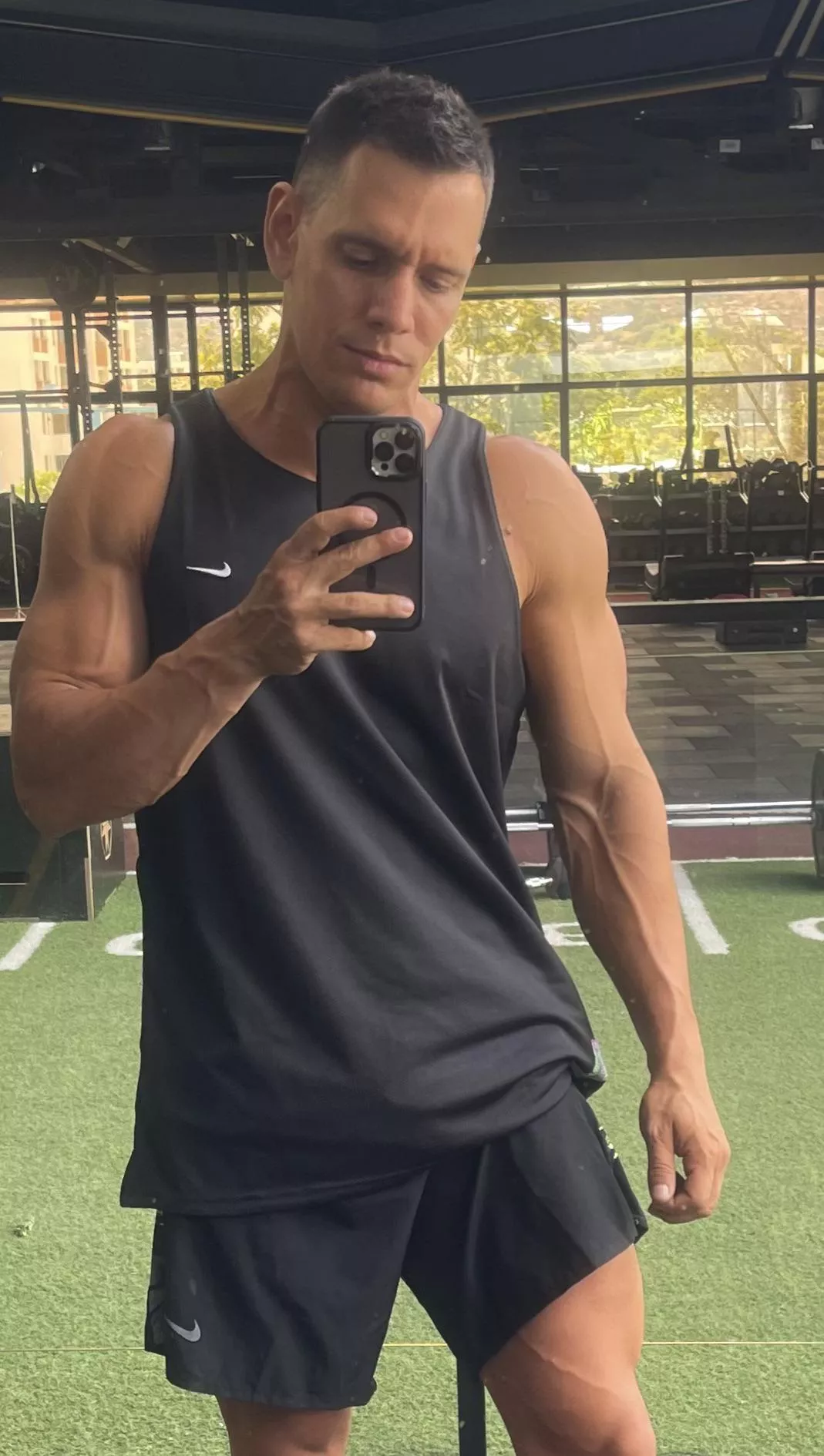 Do you like my veiny forearm ? posted by Specialist_Chair_225