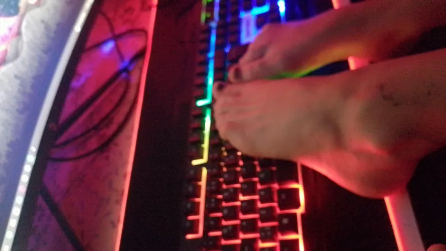 E-girl feet fetish, Would you rather play games or lick my feet?💋👅 by TheRussianGoddess