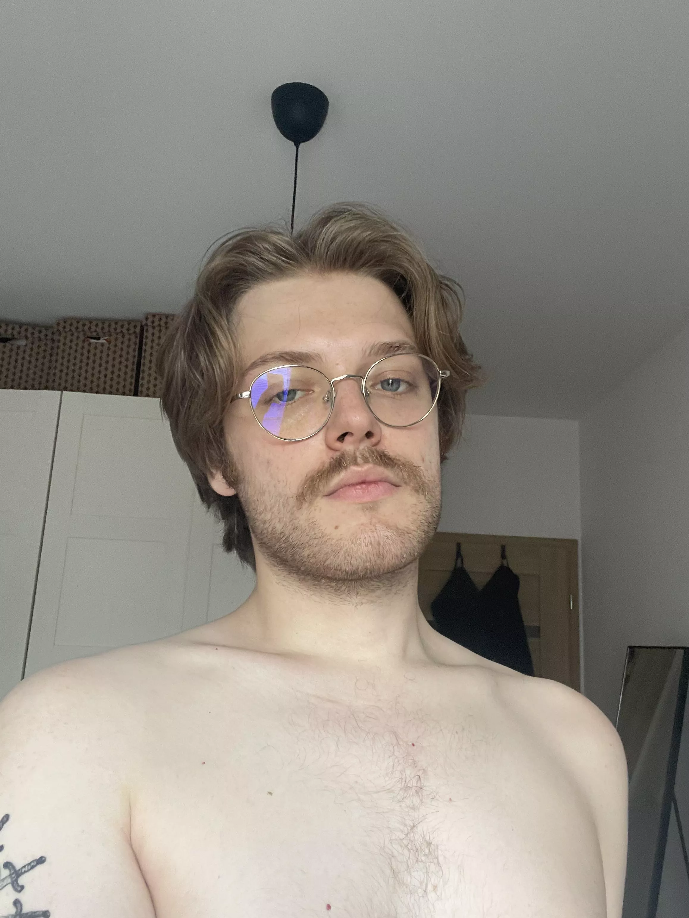 Hey boys 😘 posted by bazingaballz