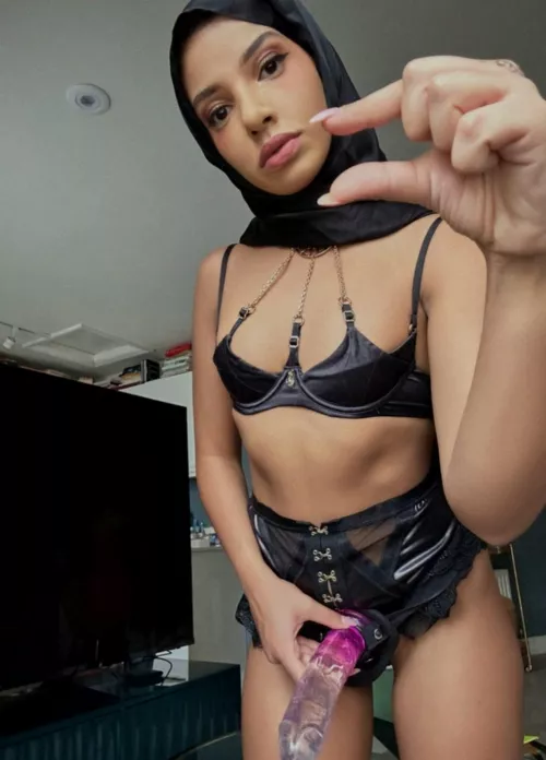 How many inches do you think you could take? by BookkeeperSuitable11