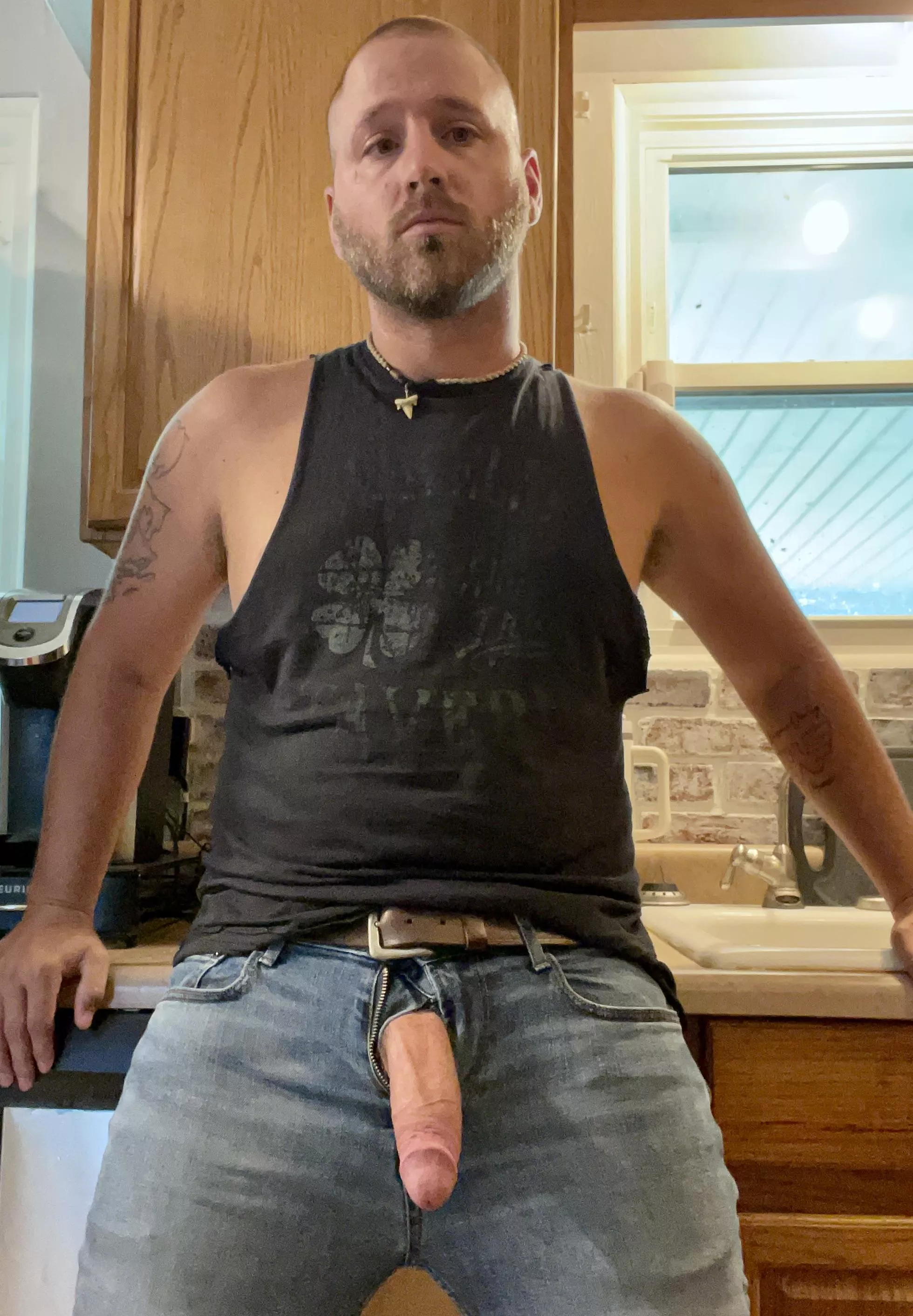 I could use a hand cleaning my kitchen. PM’s welcome.  posted by shartvonfartin