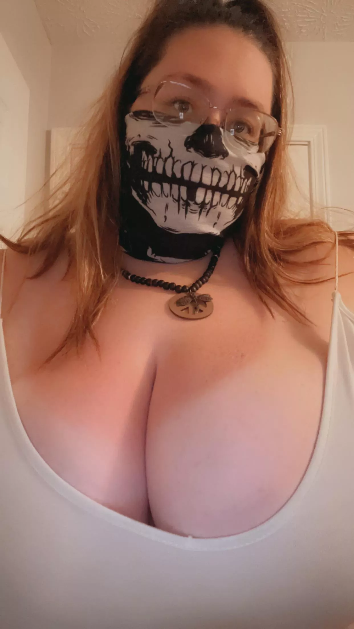 i know it’s not a “normal” selfie but i love this picture 🥰 posted by itsmiaclover